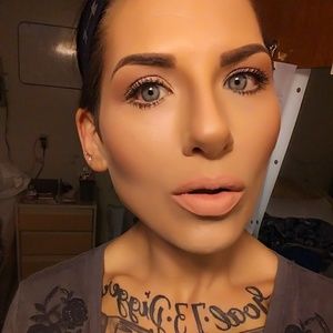Meet your Posher, Arielle